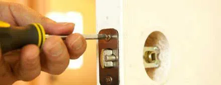 Affordable Locksmith Services Federal Way, WA 253-733-5802 - 24-hour-lock-key-01